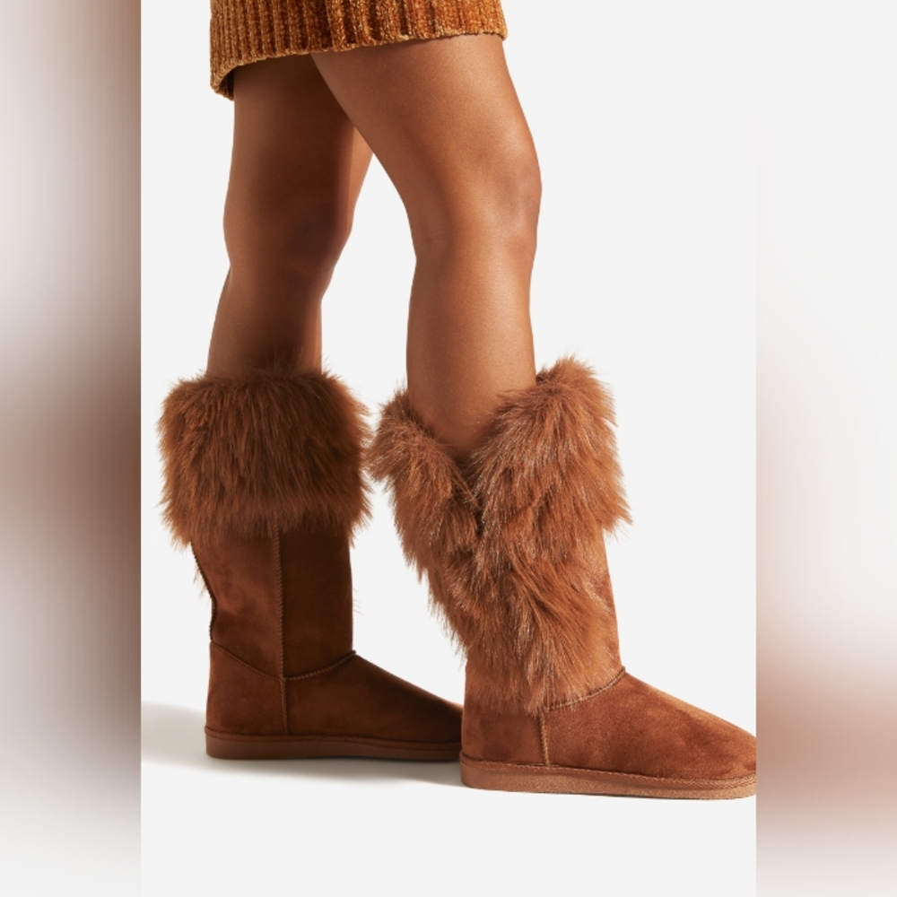 Women's Shoedazzle Hekabe Brown Fuzzy Size 11